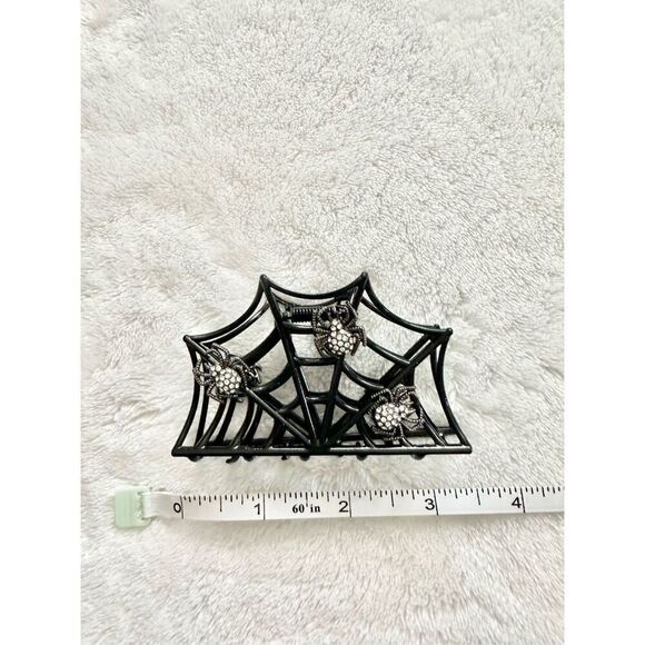 Piper K black spiderweb metal hair club with gunmetal spiders with rhinestones - Picture 6 of 6